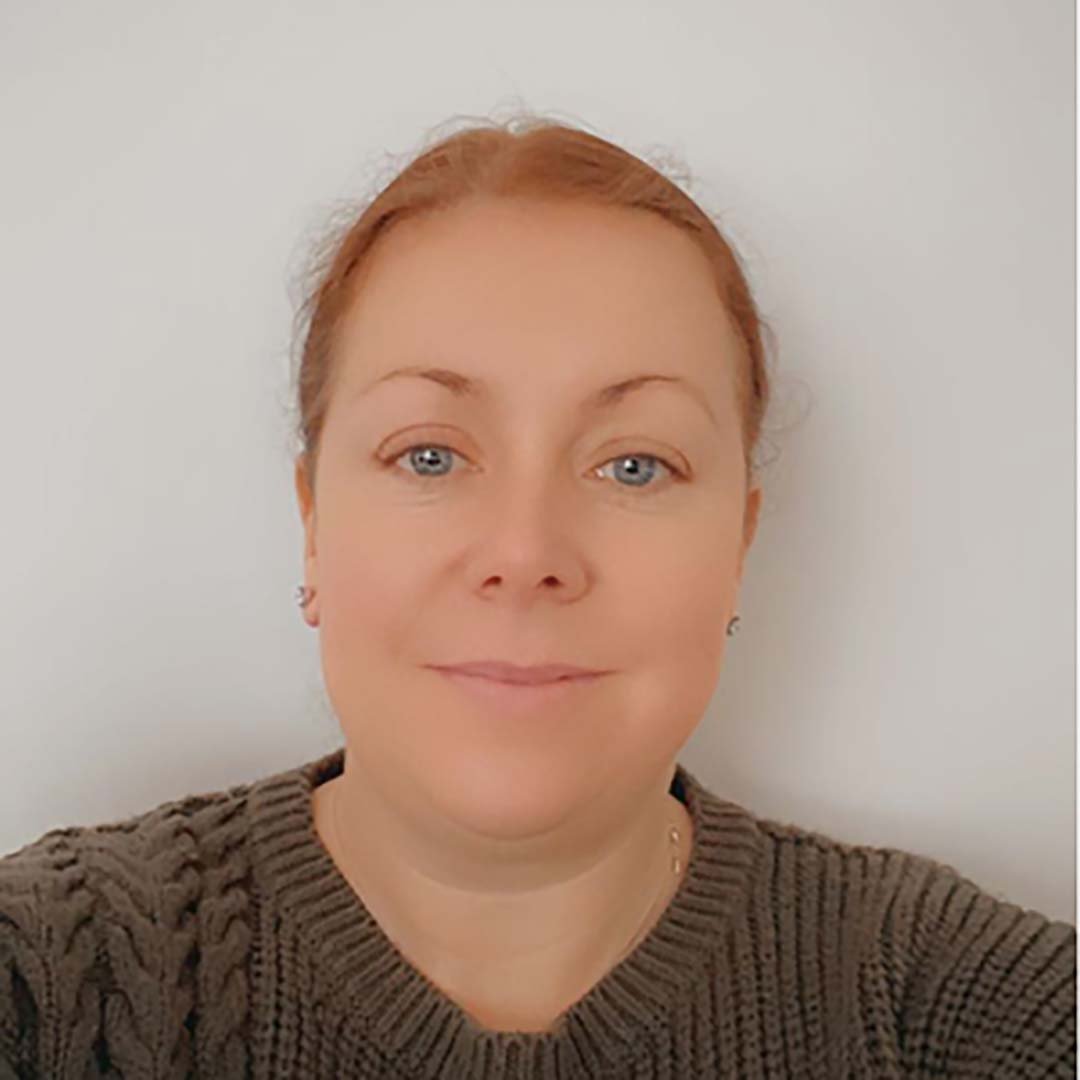 Angela-Leeding
