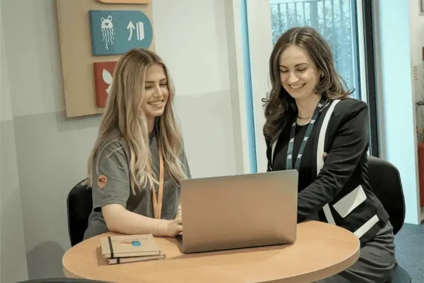 team-helping